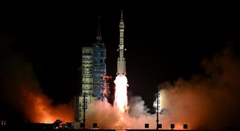 shenzhou-19 launch