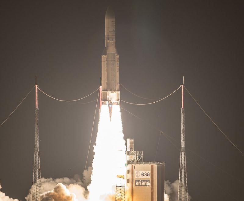 ariane 5 liftoff