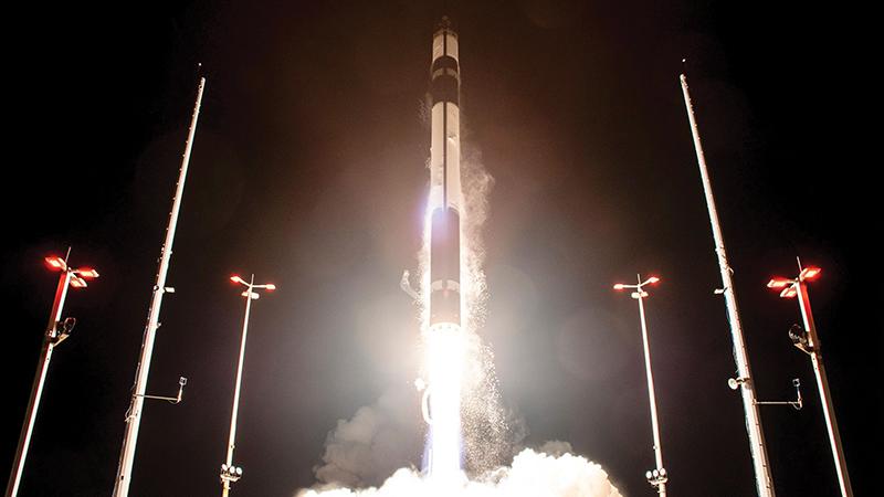 spacecraft lifts off 